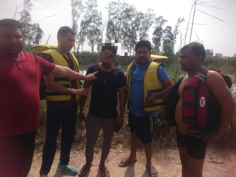 युवक ने गंग नहर में कूदकर आत्महत्या का किया प्रयास, पुलिस और स्थानीय लोगों ने बचाया