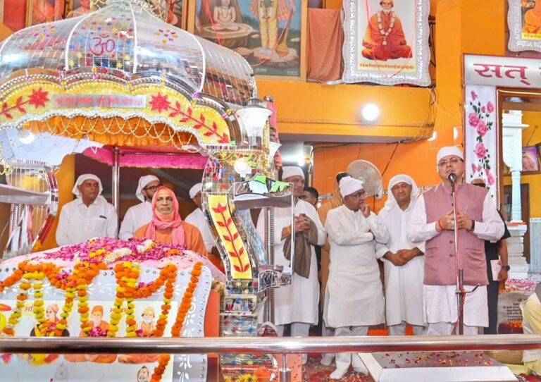 मुख्यमंत्री पुष्कर सिंह धामी ने बैसाखी पर की प्रार्थना, कहा – सत्संग में आना परम शोभाग्य