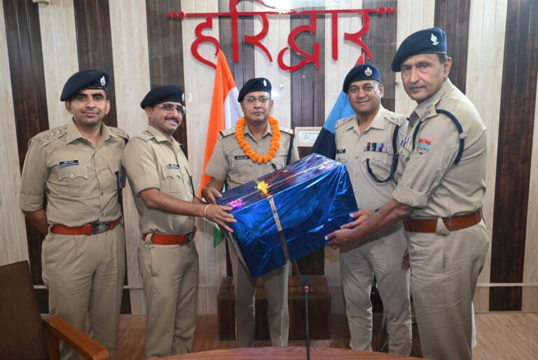 प्रतिसार निरीक्षक समरवीर सिंह को एसएसपी ने दी विदाई