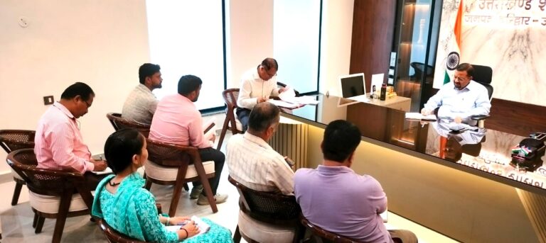 हरिद्वार में सोलर स्ट्रीट और हाईमास्क लाइट लगाने के निर्देश, अंधेरे से मिलेगा छुटकारा