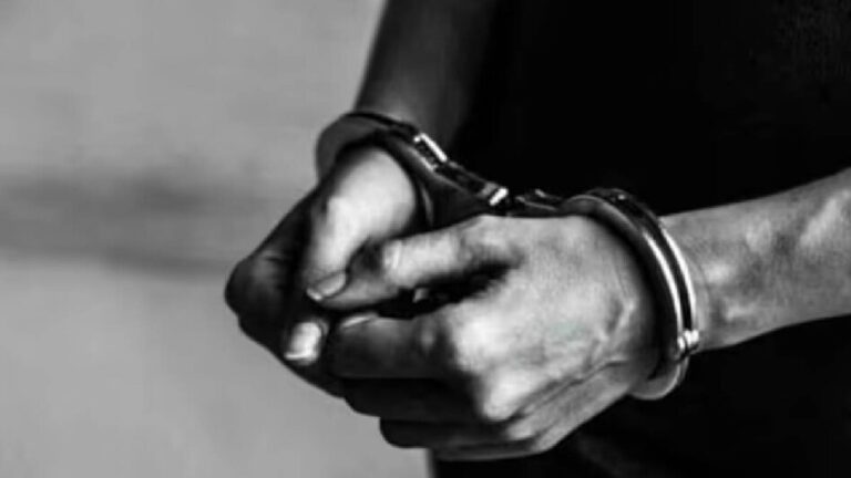 चंडी देवी मंदिर के महंत रोहित गिरी छेड़छाड़ के आरोप में गिरफ्तार, पंजाब पुलिस हरिद्वार से ले गई