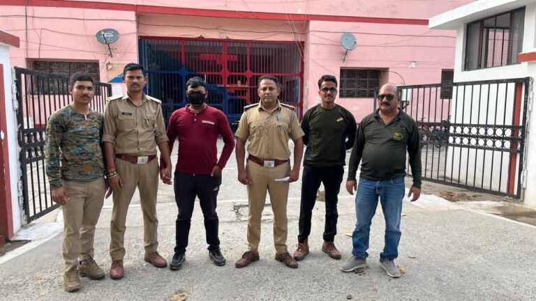 इब्राहिमपुर में खैर के पेड़ कटान का मामला उजागर, वन तस्कर गिरफ्तार, दरोगा निलंबित