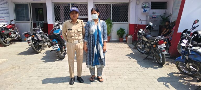“फर्जी दस्तावेज़ों से 77 लाख की धोखाधड़ी: वांछित महिला आरोपी देहरादून से गिरफ्तार”