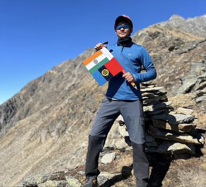 एवरेस्ट पर लहराया उत्तराखण्ड का परचम, तीन एनसीसी कैडेट्स ने रचा इतिहास