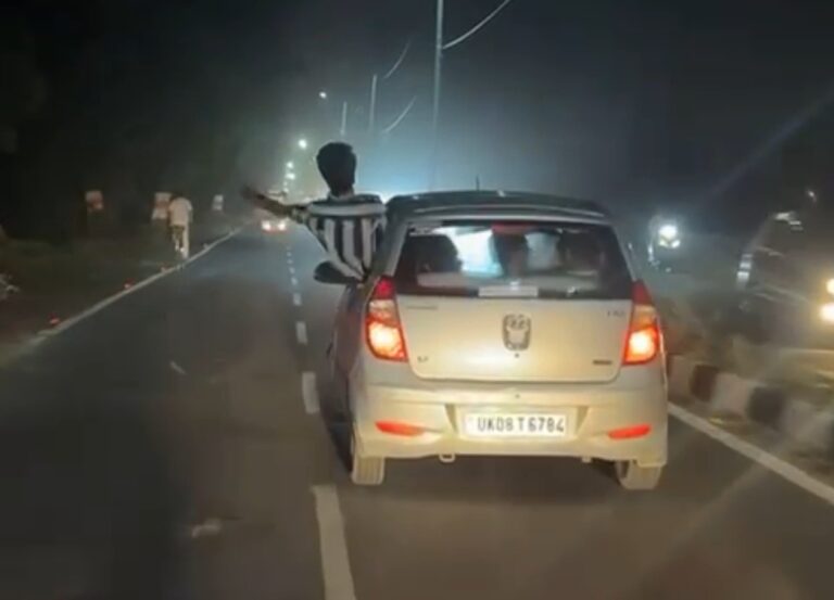 “हरिद्वार में बेखौफ स्टंटबाज़ी: सड़कों पर युवकों की खुलेआम गुंडागर्दी”