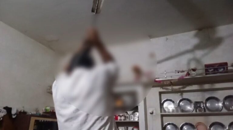 रिश्तेदारों को मौत का जिम्मेदार बता युवक ने लगाया फाँसी का फंदा, परिजनों ने बचाई जान