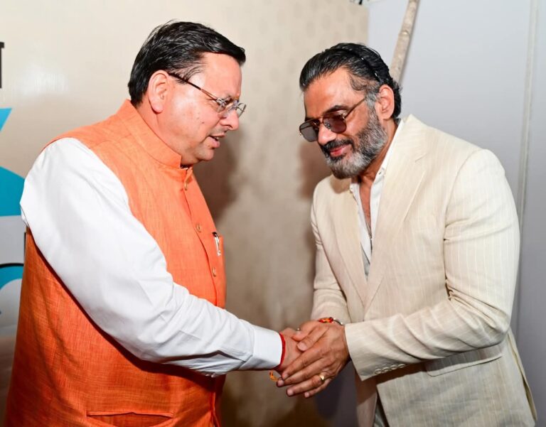 मुख्यमंत्री पुष्कर सिंह धामी से अभिनेता सुनील शेट्टी की मुलाकात, फिल्म नीति पर हुई चर्चा