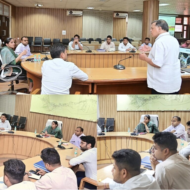 “अर्द्धकुम्भ मेला 2025 की तैयारियों को लेकर सीसीआर सभागार में अधिकारियों ने की गहन समीक्षा”