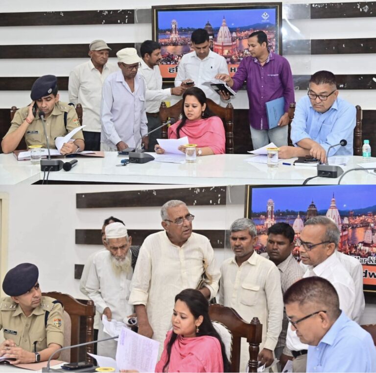 “मुख्य विकास अधिकारी आकांक्षा कोण्डे ने जनसुनवाई में दिखाया तत्परता का उदाहरण, 47 शिकायतों में से अधिकांश का मौके पर किया समाधान”