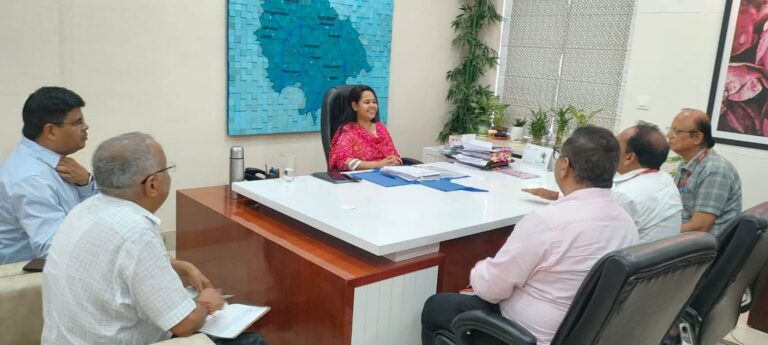 हरिद्वार में पांच वर्षों से अधूरे पड़े आरसेटी भवन निर्माण को मिली नई ऊर्जा, सीडीओ आकांक्षा कोंडे ने दो माह में कार्य पूर्ण करने के दिए सख्त निर्देश