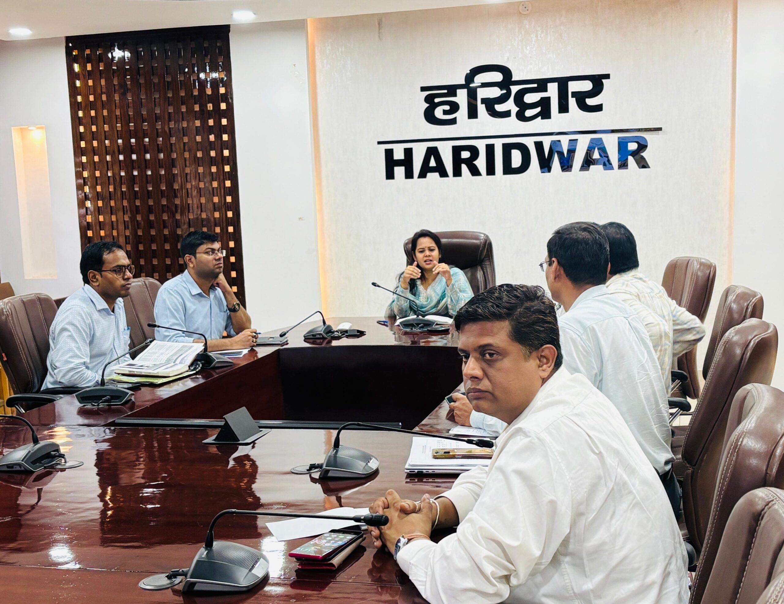 मुख्य विकास अधिकारी आकांक्षा कोण्डे की अध्यक्षता में हरिद्वार में सरस विपणन केंद्रों और ग्रोथ सेंटर की प्रगति पर समीक्षा बैठक, महिला सशक्तिकरण और स्वरोजगार बढ़ाने पर रहा विशेष फोकस