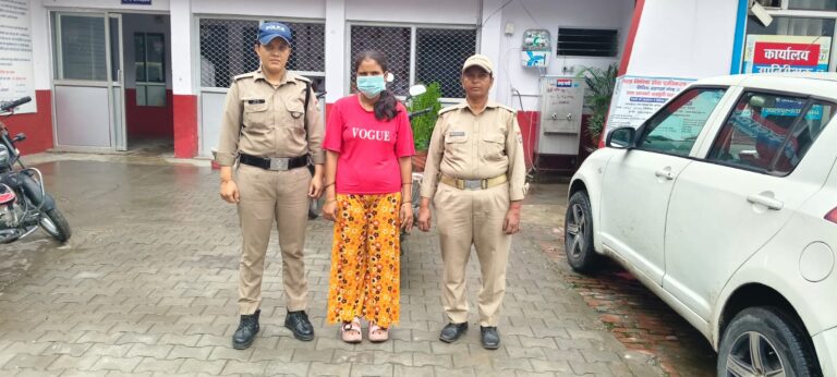 हरिद्वार पुलिस की बड़ी कार्रवाई: 4 वर्षीय बच्ची के अपहरण, मारपीट और जान से मारने की धमकी के मामले में फरार महिला आरोपी दिल्ली से गिरफ्तार