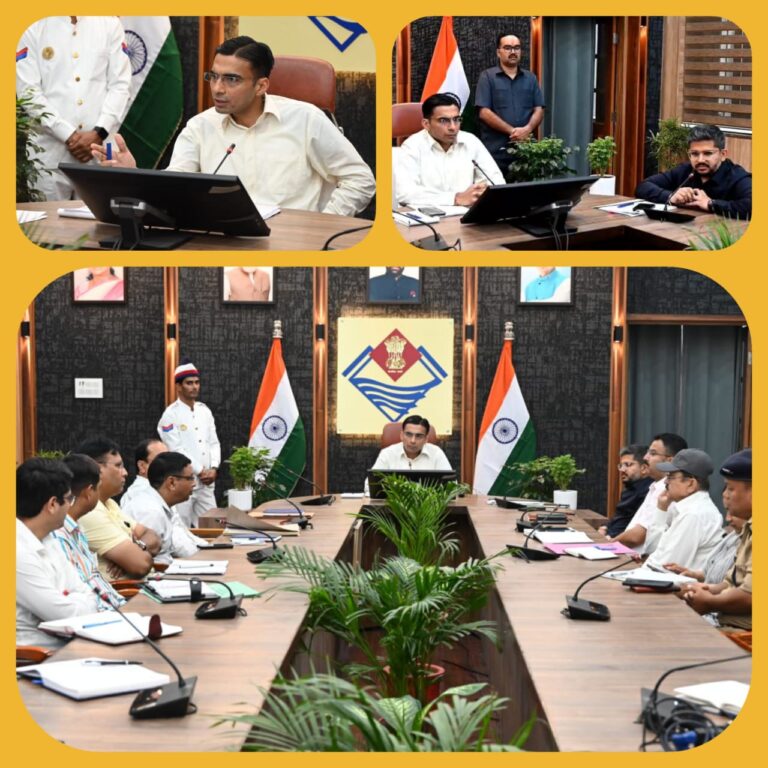 “उत्तर प्रदेश में बर्ड फ्लू की पुष्टि के बाद देहरादून में अलर्ट मोड: डीएम सविन बंसल की सख्त निगरानी, जिंदा मुर्गे-अंडे-मांस पर रोक, 170 पोल्ट्री फार्म से रैंडम सैंपल जांच के आदेश”