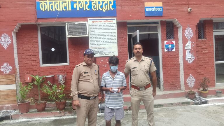 🚨 हरिद्वार पुलिस का कमाल: SSP की सतर्कता और कोतवाली नगर पुलिस की मेहनत से 24 घंटे में शातिर चोर अमन थापा गिरफ्तार, ₹2.80 लाख की ज्वेलरी बरामद 🚨
