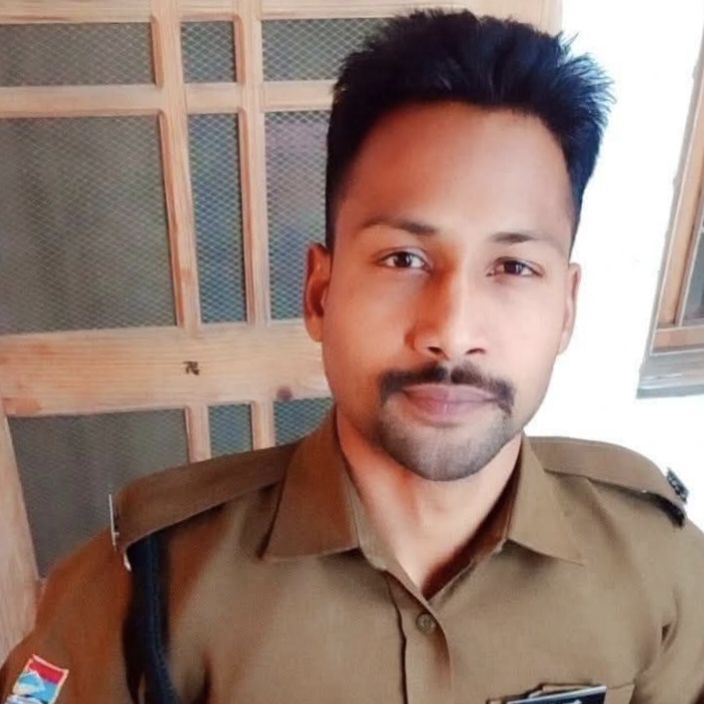 “हरिद्वार में तैनात उत्तराखंड पुलिस का जांबाज सपूत विनय कुमार दर्दनाक सड़क हादसे में शहीद , क्षेत्र और पुलिस महकमे में छाया गहरा शोक”