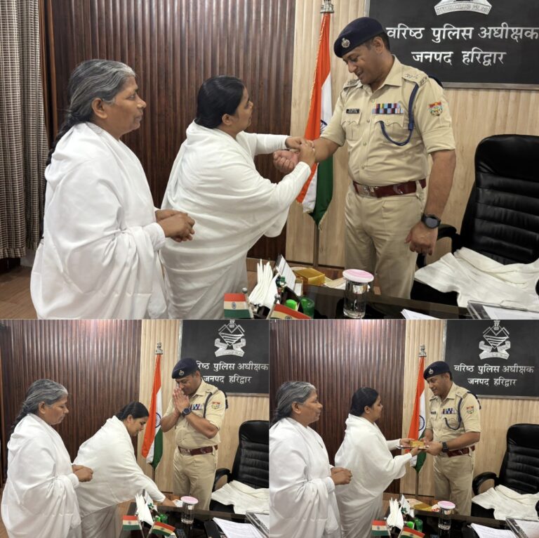 रक्षाबंधन पर ब्रह्मकुमारी बहनों ने एसएसपी को बांधी राखी, महिला सुरक्षा को लेकर जताया आभार, पुलिस सेवा को बताया समाज की असली रक्षा-डोर