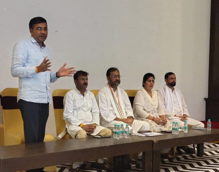 “कांग्रेस जिलाध्यक्ष का चयन अब कार्यकर्ताओं और नेताओं की राय से, हाइकमान करेगा अंतिम फैसला: राजेश तिवारी”