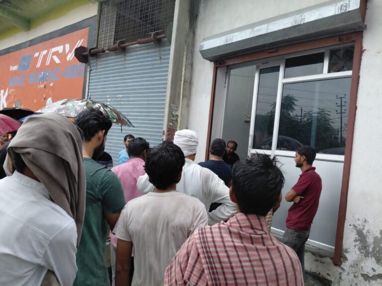 भगवानपुर में झोलाछाप का खेल खत्म – डिलीवरी के दौरान महिला की मौत, डॉक्टर व स्टाफ फरार