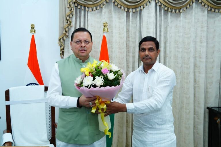 बसपा से दो बार जिला पंचायत सदस्य रहे लक्सर के कद्दावर नेता चौधरी विजेंद्र सिंह भाजपा में शामिल, सीएम पुष्कर सिंह धामी से मुलाकात कर कही बड़ी बात– धाकड़ धामी के नेतृत्व में हर वर्ग का विकास और सशक्त हो रहा उत्तराखंड