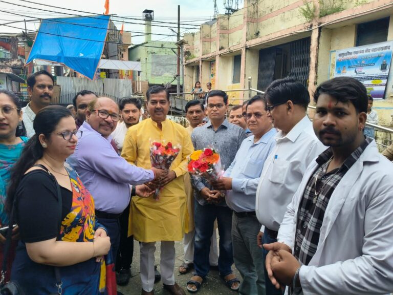 “ज्वालापुर स्वास्थ्य मेगा कैंप: 550 मरीजों का इलाज, 1700 ने अब तक पाई मुफ्त सुविधा – विधायक आदेश चौहान बोले, स्वस्थ नारी है सशक्त परिवार की पहचान”