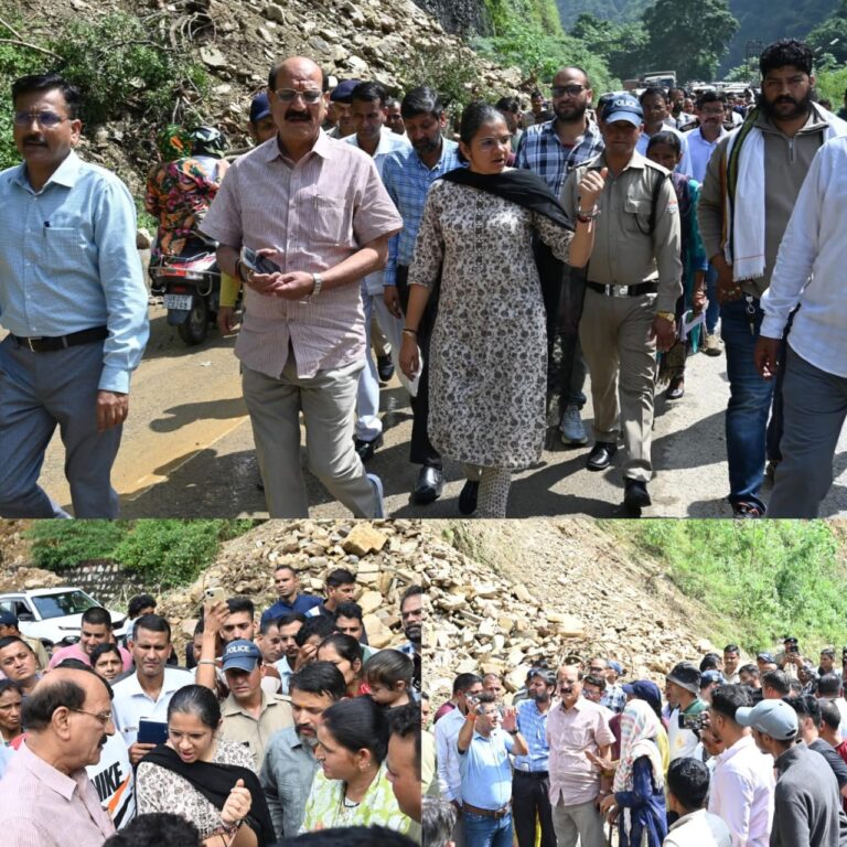 “आपदा प्रभावित क्षेत्रों में पहाड़ की बड़ी जाच-पड़ताल: मंत्री सुबोध उनियाल और डीएम टिहरी ने संभाली मोर्चाबंदी, राहत कार्यों में तेज़ी!”