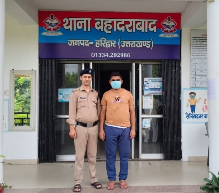 बहादराबाद में नशे की रफ्तार पर पुलिस का ब्रेक! शराब के नशे में धुत्त ड्राइवर रंगेहाथ पकड़ा, गाड़ी सीज कर पुलिस ने दी कड़ी चेतावनी