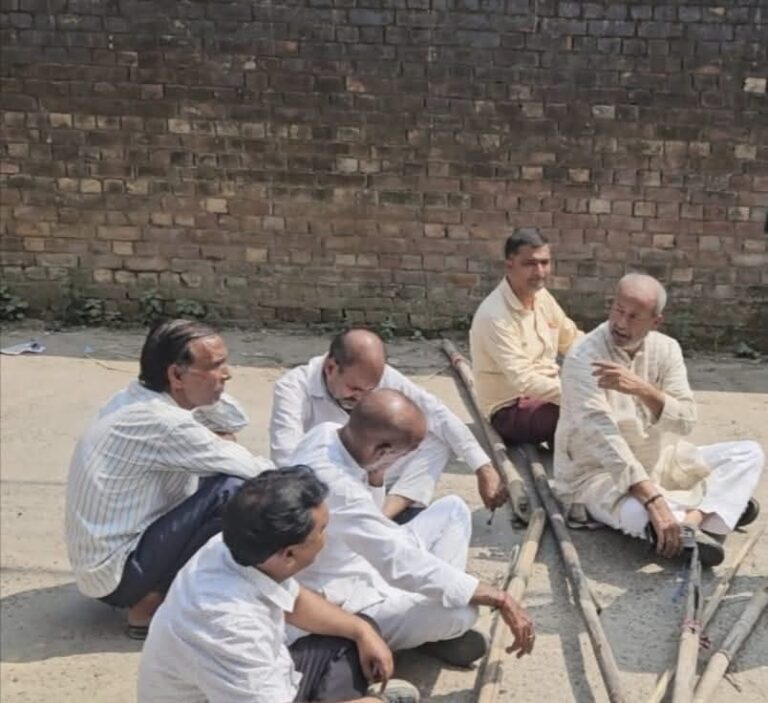 रुड़की में फूटा कांग्रेस का गुस्सा! एडीबी-जल संस्थान की धांधली पर धरना, घटिया निर्माण को लेकर भाजपा-नगर निगम पर बरसे राजेंद्र चौधरी – सड़क धंसने से भड़का बवाल, कांग्रेस-बिजेपी पार्षदों में तीखी नोकझोंक