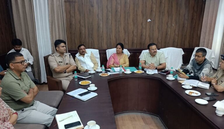 “रुड़की में ई-रिक्शा पर सख्ती! अब रजिस्ट्रेशन होगा अनिवार्य, ट्रैफिक लाइटों संग दिखेगी नई ज़ेबरा लाइन की चमक”