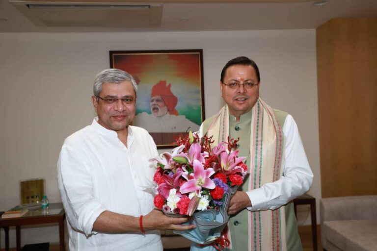 दिल्ली में मुख्यमंत्री धामी की बड़ी पहल! रेल मंत्री से अहम मुलाकात में खुलेंगे विकास के नए पटरीमार्ग – देहरादून-हरिद्वार बनेंगे आदर्श स्टेशन, दोहरीकरण का पूरा खर्च उठाएगा केन्द्र, टनकपुर-बागेश्वर परियोजना में अल्मोड़ा-सोमेश्वर भी होंगे शामिल