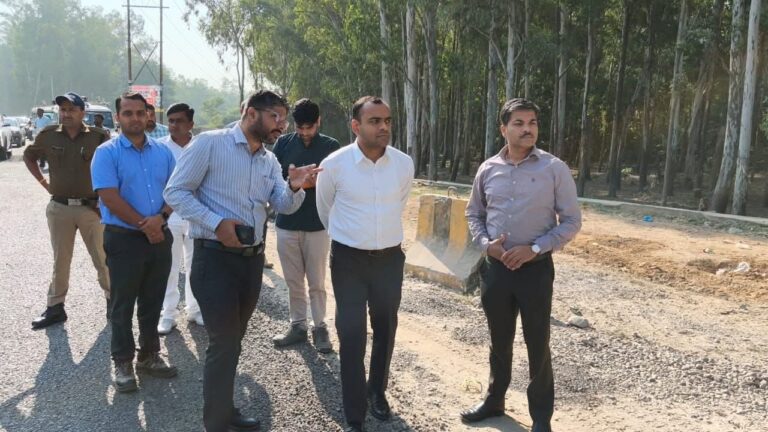 मुख्यमंत्री के गड्ढामुक्त सड़कों के अभियान को डीएम मयूर दीक्षित ने दिया ज़मीनी अंजाम — तीन दिन में रसियाबड़ डायवर्जन होगा दुरुस्त, यात्रियों को जल्द मिलेगी राहत, हाईवे पर दौड़ेगी विकास की रफ्तार