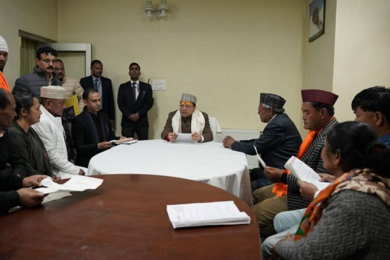 “सीमांत की धरती पर सीएम धामी का आत्मीय स्पर्श: मुनस्यारी में जनता से सीधा संवाद, जवानों का बढ़ाया हौसला – बोले, “जनसेवा और सीमाओं की सुरक्षा ही उत्तराखंड की पहचान”