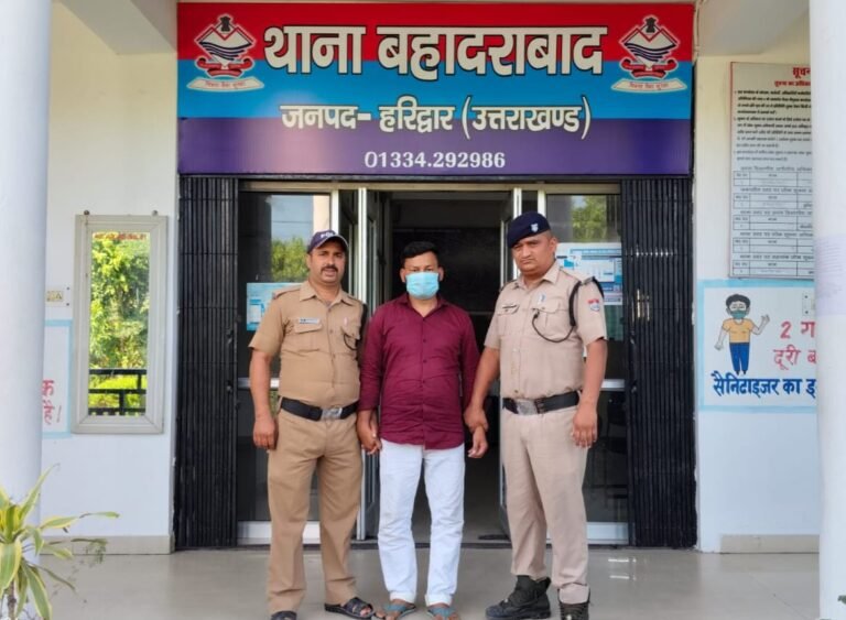 बहादराबाद में पुलिस का तगड़ा एक्शन! ₹5000 का इनामी स्मैक तस्कर सलमान दबोचा, मोबाइल से खुला ड्रग नेटवर्क का काला खेल!