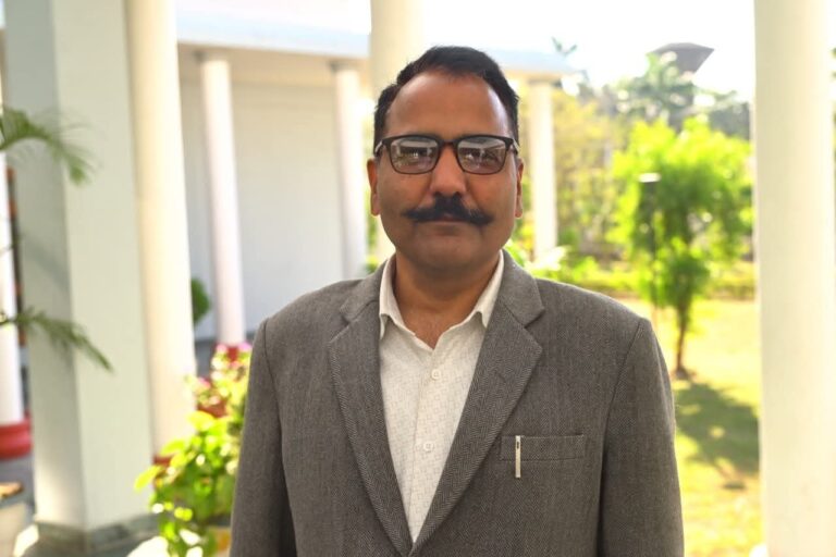 “जिलाधिकारी के सख़्त निर्देशों का धमाकेदार असर: नैनीताल में जन्म–मृत्यु प्रमाण पत्र निर्गमन में आई ऐतिहासिक तेजी, रिकॉर्ड निस्तारण से जनता को मिली बड़ी राहत”