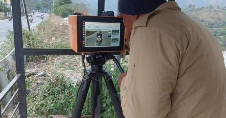 “हेलमेट-सीटबेल्ट की टनाटन सख्ती, तेज रफ्तार पर ब्रेक—प्रदेशभर में पुलिस की जबरदस्त चेकिंग से लेकर जागरूकता तक का महा अभियान, अब सड़क सुरक्षा बनेगी हर नागरिक की रोज़ाना वाली पक्की आदत!”