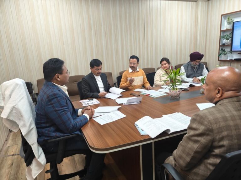 “उत्तराखण्ड में स्वास्थ्य शिक्षा का नया अध्याय: आधुनिक, मानकीकृत और रोजगारोन्मुख हेल्थकेयर प्रणाली हेतु राज्य सहबद्ध एवं स्वास्थ्य देखरेख परिषद के गठन को मिली गति”