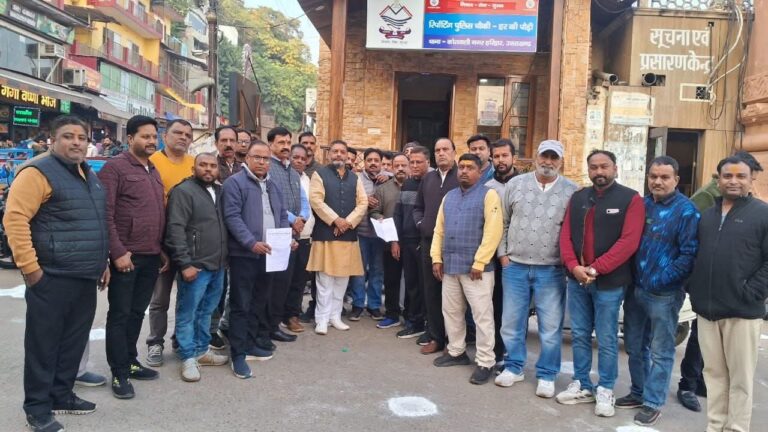 “हरिद्वार व्यापारियों का फूटा गुस्सा: हरकी पैड़ी–रोड़ी बेलवाला क्षेत्र में अवैध अतिक्रमण व असामाजिक तत्वों के खिलाफ कड़ी कार्रवाई की मांग”