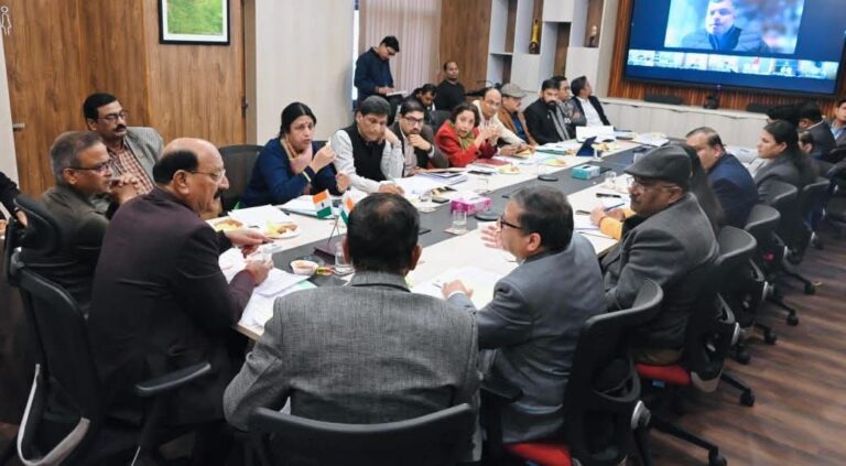 “वनाग्नि, वन्यजीव संघर्ष और पर्यटन—एक्शन मोड में वन मंत्री सुबोध उनियाल, लापरवाही पर अधिकारियों को कड़ा संदेश”