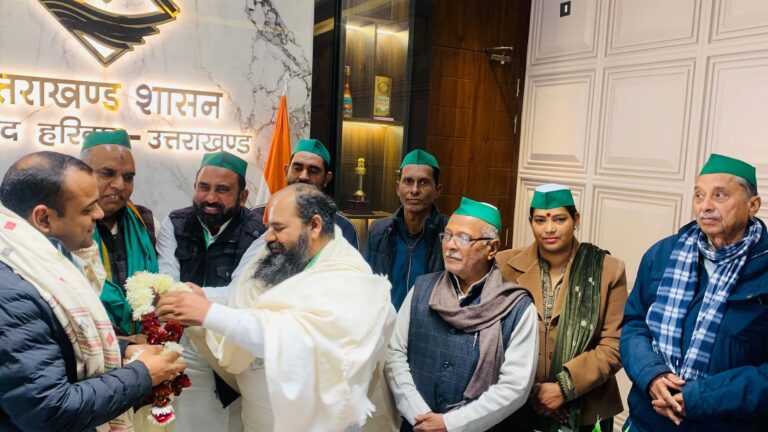 “जनसुनवाई में फरियादियों को राहत, सफाई महाअभियान से बदली हरिद्वार की तस्वीर — त्वरित समाधान के लिए जिलाधिकारी मयूर दीक्षित को मिला सम्मान”