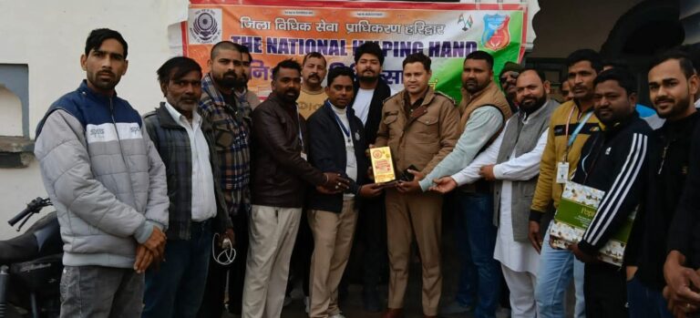 “कोहरे में भी सुरक्षित सफ़र का संदेश: सलेमपुर में गूंजा यातायात जागरूकता का बिगुल, रिफ्लेक्टर से लेकर गोल्डन आवर तक मिली जीवन रक्षक सीख”