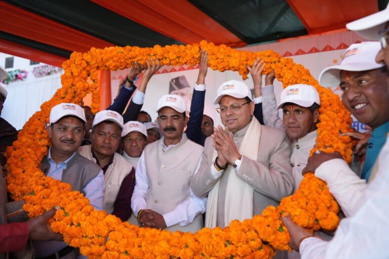 “खेलों से संवरता अल्मोड़ा, विकास को नई उड़ान पुष्कर सिंह धामी ने सांसद खेल महोत्सव का किया भव्य शुभारंभ, आर्टिफिशियल टर्फ मैदान, 200 सोलर लाइटें और आधुनिक छात्रावास की बड़ी सौगात”