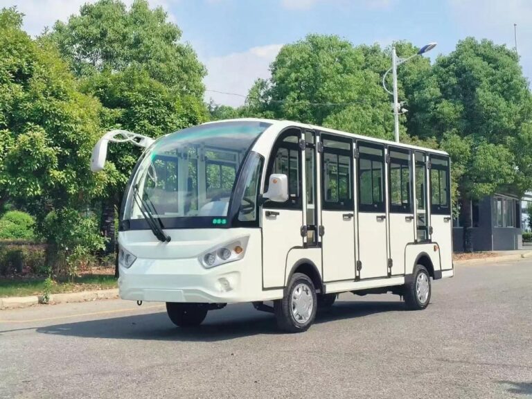 “जाम से निजात, हरियाली की सौगात! देहरादून में जनसुविधा और ग्रीन ट्रांसपोर्ट का महा-संगम—सखी कैब के बाद अब सड़कों पर दौड़ेंगी 13 सीटर आधुनिक मिनी ईवी बसें, निःशुल्क शटल सेवा के साथ जिला प्रशासन की दोहरी सौगात”