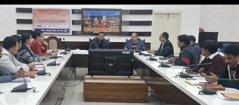 “हरिद्वार में स्वरोजगार क्रांति की शुरुआत: डीएम मयूर दीक्षित ने सभी विभागों को 31 दिसंबर तक लक्ष्यों की शत-प्रतिशत पूर्ति हेतु प्रभावी कार्ययोजना बनाने के दिए सख्त निर्देश”