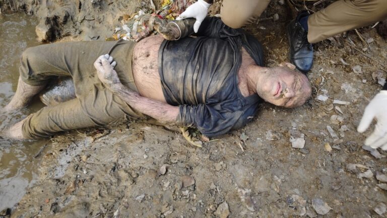 “हरिद्वार के बहादराबाद में सनसनीखेज मामला: ख्याति ढाबा तिराहे के पास छोटी नहर से अज्ञात व्यक्ति का शव बरामद, कलाई पर “जय माता दी” टैटू बना पहचान का अहम सुराग, पुलिस जांच में जुटी