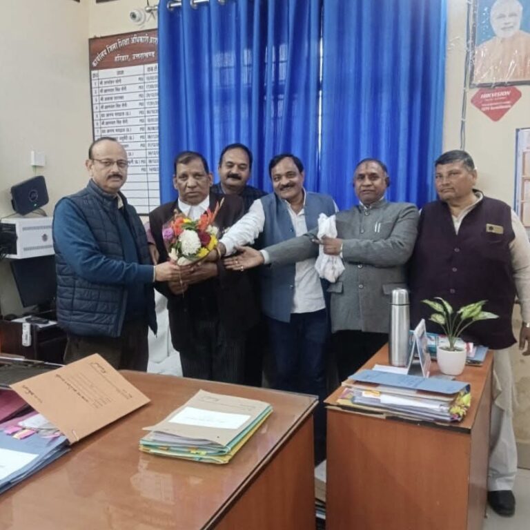 “अशासकीय विद्यालयों में नियुक्ति रोक पर बवाल! विज्ञप्ति अनुमति न मिलने पर धरना–प्रदर्शन और हाईकोर्ट में अवमानना याचिका की चेतावनी”