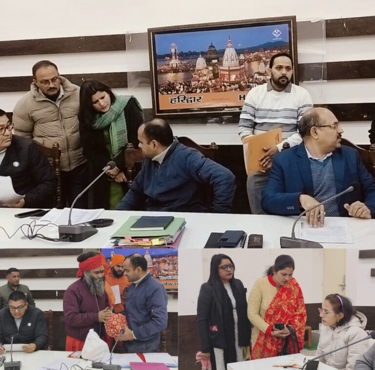 “जनता दरबार में गूंजा जनसैलाब का दर्द: 102 शिकायतें दर्ज, जिलाधिकारी मयूर दीक्षित ने 48 मामलों का किया मौके पर ही समाधान, शेष पर त्वरित कार्रवाई के सख्त निर्देश”