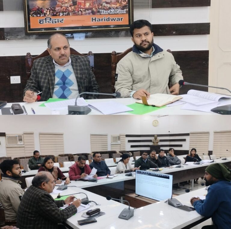 “गंगा को गंदा करने वालों पर सख्ती तय, नालों का गंदा पानी-कूड़ा पूरी तरह रोका जाएगा सीडीओ ललित नारायण मिश्रा का बड़ा निर्देश, घाटों से अतिक्रमण हटाने और आस्था पथ विकसित करने के आदेश”