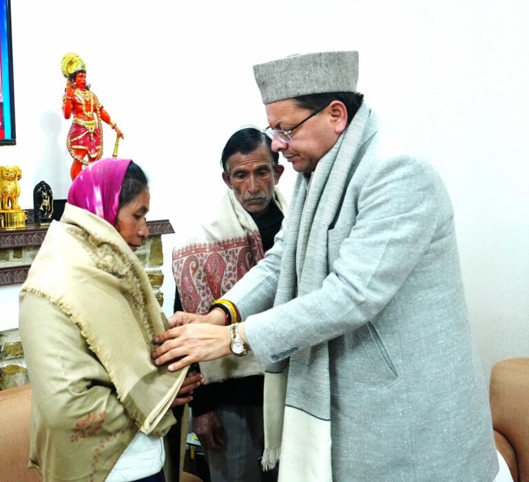 अंकिता को इंसाफ दिलाने की गुहार: मुख्यमंत्री आवास पहुंचे माता-पिता, सीएम धामी ने दिया न्याय का भरोसा