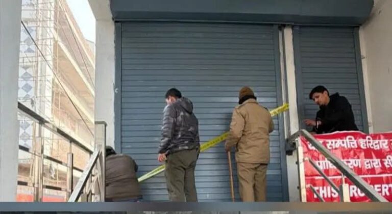 “अवैध निर्माण पर HRDA का बड़ा प्रहार: ज्वालापुर में बहुमंज़िला व्यवसायिक भवन सील, रुड़की में 9 बीघा अनाधिकृत प्लॉटिंग ध्वस्त”