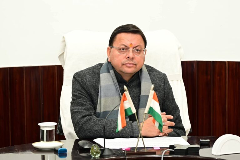 “उत्तराखंड के विकास को मिली नई रफ्तार: मुख्यमंत्री पुष्कर सिंह धामी ने सड़कों, अम्बेडकर भवन और राष्ट्रीय तिरंगे की स्थापना सहित 5.26 करोड़ की बड़ी योजनाओं को दी मंज़ूरी”