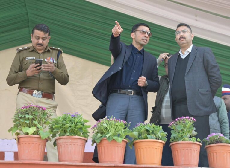 “गणतंत्र दिवस के रंग में रंगा देहरादून: परेड ग्राउंड में भव्य समारोह को लेकर तैयारियों की पूरी तस्वीर, डीएम–एसएसपी ने संभाली कमान”